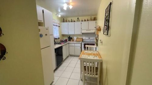 423 Lake Dora Dr, West Palm Beach, FL 33411-2369