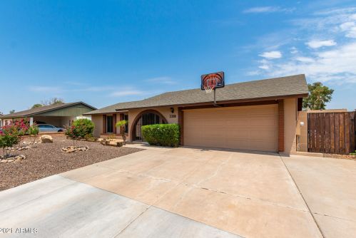 2308 Frye Rd, Chandler, AZ 85225-5926