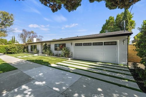 12440 Addison St, North Hollywood CA  91607-3546 exterior