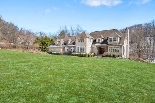 416 Hartwood Trl, Pittsburgh, PA 15238-1186