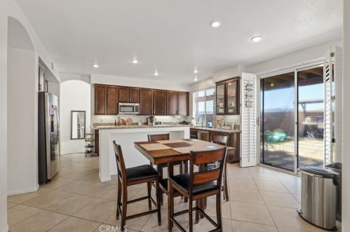 35265 El Diamante Dr, Wildomar CA  92595-7860 exterior