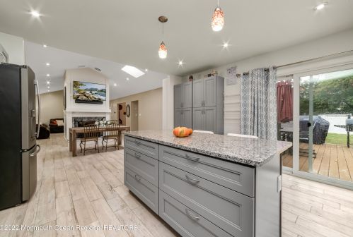 13 Pelican Dr, Berkeley Township NJ 08721-1654 exterior