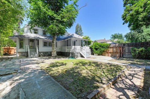 757 1st St, Woodland CA  95695-4805 exterior