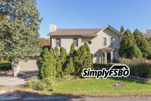 6504 Valley Dr, Panarama Park, IA 52722-6563