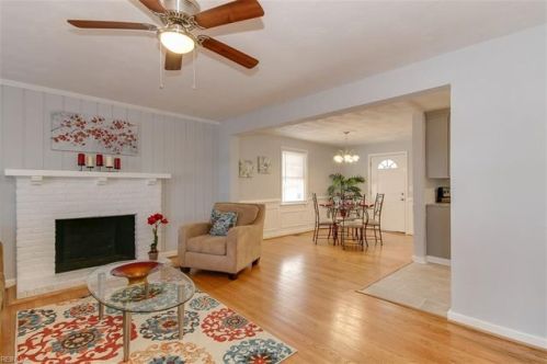 851 Townsend Pl, Norfolk, VA 23502-4318