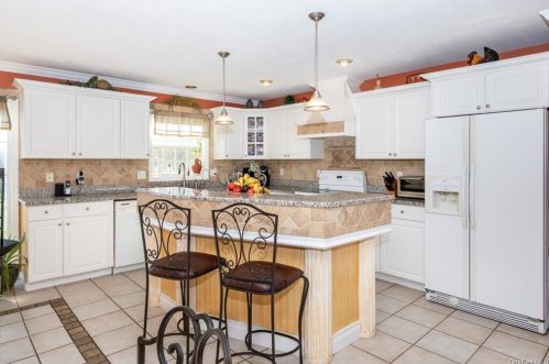 20 Jill Ct, Patterson, NY 12563-2766