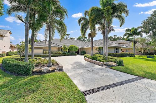 5 Glencairn Rd, West Palm Beach, FL 33418-6839