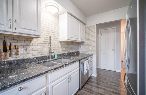 919 Clear View Dr, West Bend, WI 53090-2854