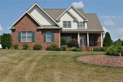 103 Howard Pond Loop, Statesville, NC 28625-2280