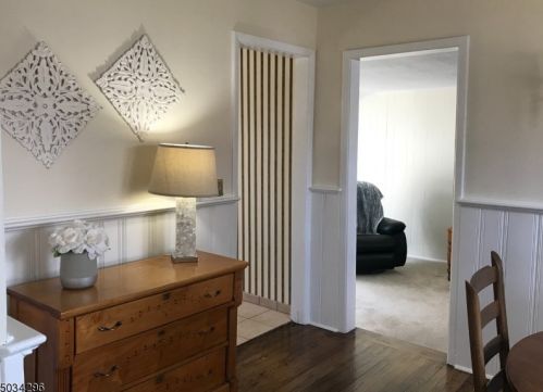 10 Oakwood Ct, Fanwood NJ  07023-1162 exterior