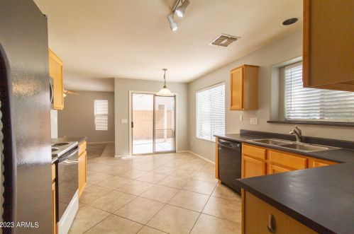 1751 Del Rio St, Gilbert AZ  85295-5014 exterior