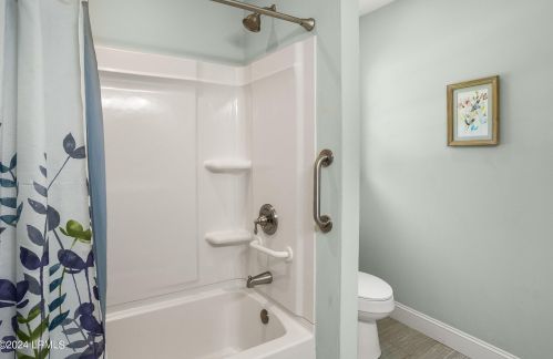 818 Paul Dr, Beaufort SC  29902-6626 exterior