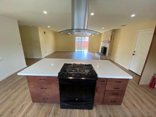 6086 Delor Ct, San Diego, CA 92120-4105