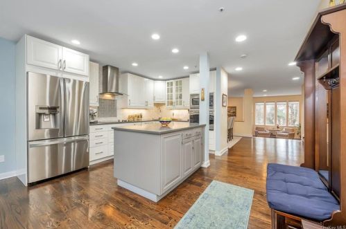37 Boulder Ridge Rd, Scarsdale, NY 10583-3139