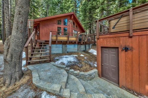 1932 Upper Truckee Rd, South Lake Tahoe, CA 96150-5323