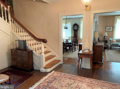 318 Midland Ave, Wayne, PA