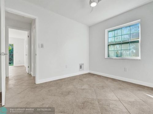 212 2nd Ct, Dania Beach FL  33004-4813 exterior
