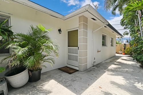 218 Conniston Rd, West Palm Beach, FL 33405-0920