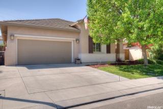 2818 Raceway Ct, Riverbank, CA 95367-9408
