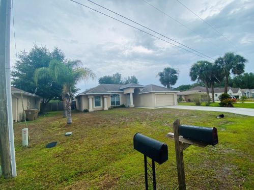 338 Chiquita Ct, Kissimmee, FL 34758-3003