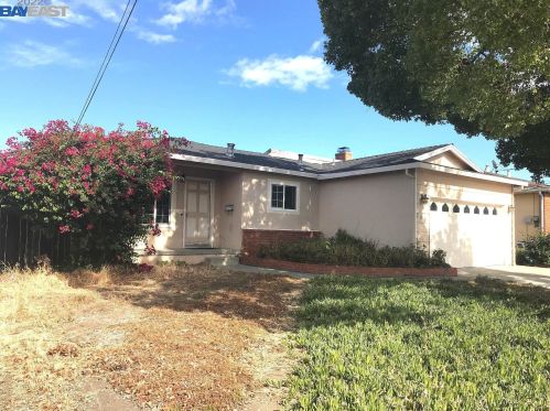 268 Royce Way, West Pittsburg CA  94565-4700 exterior