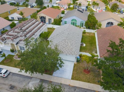 16521 22nd St, Hollywood, FL 33028-1762