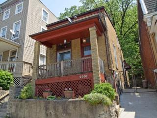 2146 Clifton Ave, Cincinnati, OH 45219-1463
