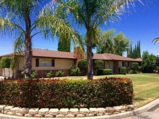 200 Granada Dr, Madera, CA 93637-5004
