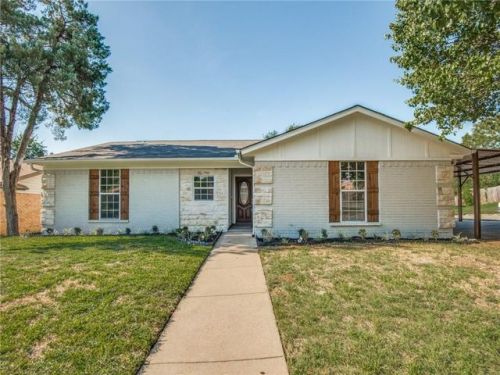 6500 Westridge Dr, Fort Worth, TX 76148-1758