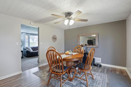 300 Cooper St, Mount Vernon OH  43050-1604 exterior