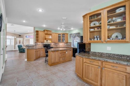 4402 12 Pl, Cape Coral FL  33904-5342 exterior