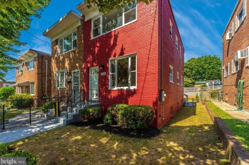 6408 Capitol St, Washington, DC 20012-2108