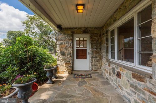 2037 Stone Mill Rd, Lancaster PA  17603-6053 exterior