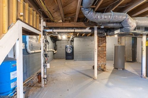 286 Germantown Rd, West Milford NJ  07480-2407 exterior