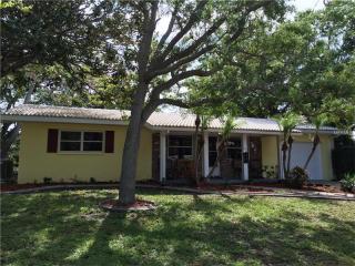 6505 Hillside Ave, Largo, FL 33772-6521