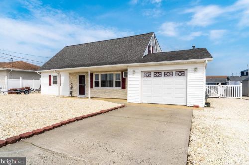 814 Anchor Dr, Lacey, NJ 08731-3007