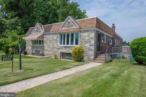 8802 Brous Ave, Philadelphia, PA 19152-1323