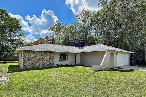 9504 Vancouver Rd, Brooksville, FL 34608-6570