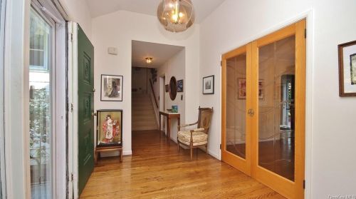 37 Bishop Ln, Briarcliff, NY 10510-1301