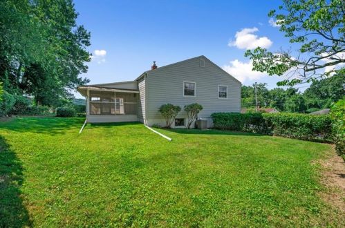 303 Violet Dr, New Kensington PA  15068-3337 exterior