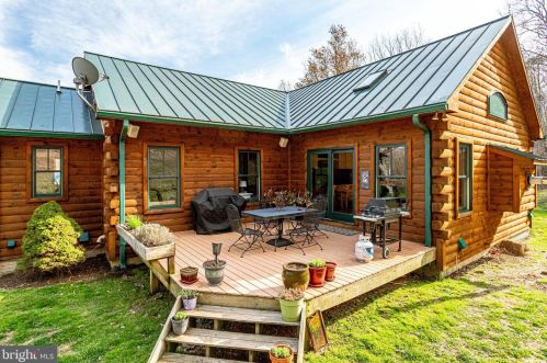 3714 Mountain Rd, Haymarket VA  20169-1739 exterior