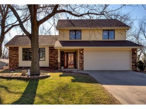 9604 Palm Cir, Des Moines, IA 50322-6858