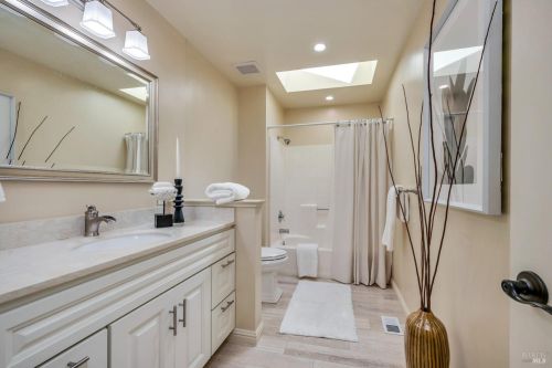 41 Fountain Grove Cir, Fairfield CA  94558-2483 exterior