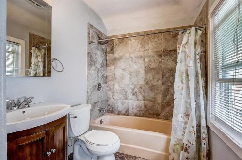 1239 48, Milwaukee WI 53208-2244 exterior