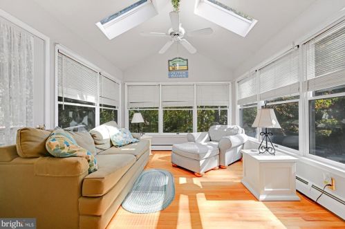 826 Pinewood Dr, Primrose PA 17901-9544 exterior