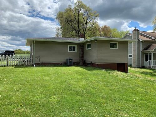 349 Ralston Rd, Slippery Rock, PA 16057-3439