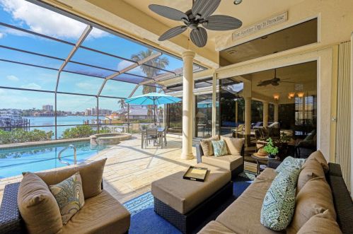 800 Arcadia Ct, Marco Island, FL 34145-5832