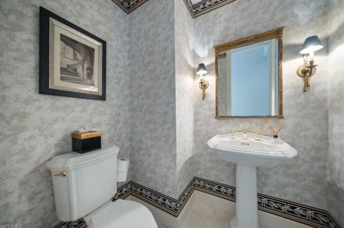 27190 Oak Knoll Dr, Bonita Springs FL  34134-8715 exterior