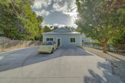 56 Tina Pl, Key Largo, FL 33037-4532
