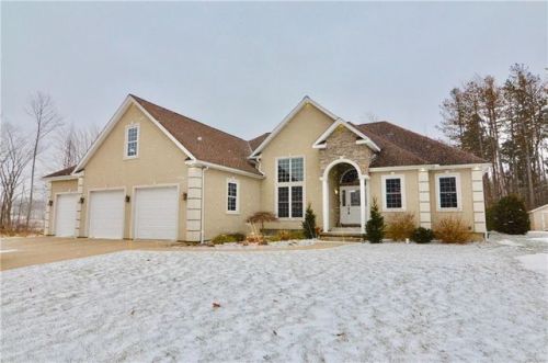 2365 Glory Dr, Waterford PA  16441-5403 exterior